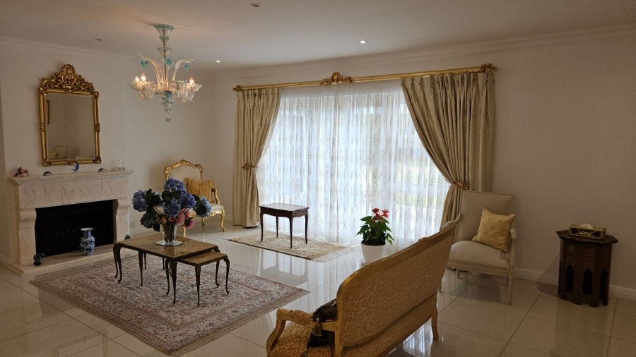 4 Bedroom Property for Sale in Constantia Western Cape